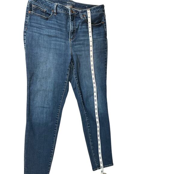 Chicos Skinny Ankle Size 10 R Used Cigarette Fit Soft Denim Good Condition - Picture 5 of 10